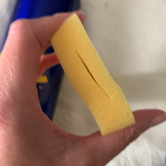 🆕 UCI water bottle and foam finger - Picture 3 of 4